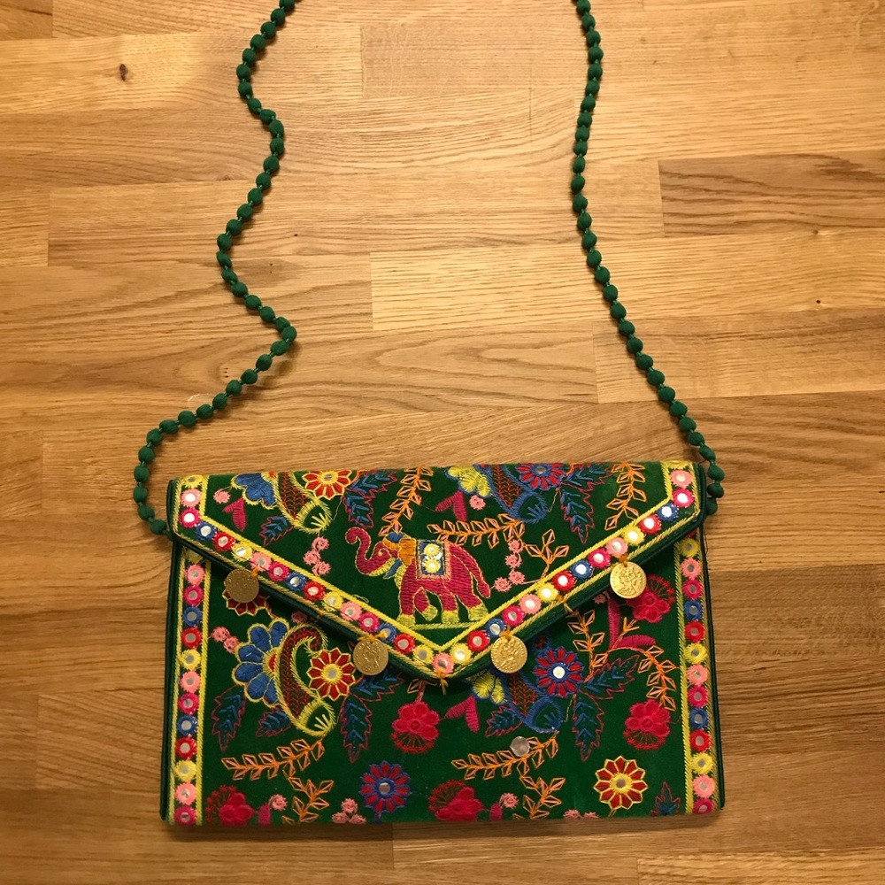 Embroidered handbag with elephants from India